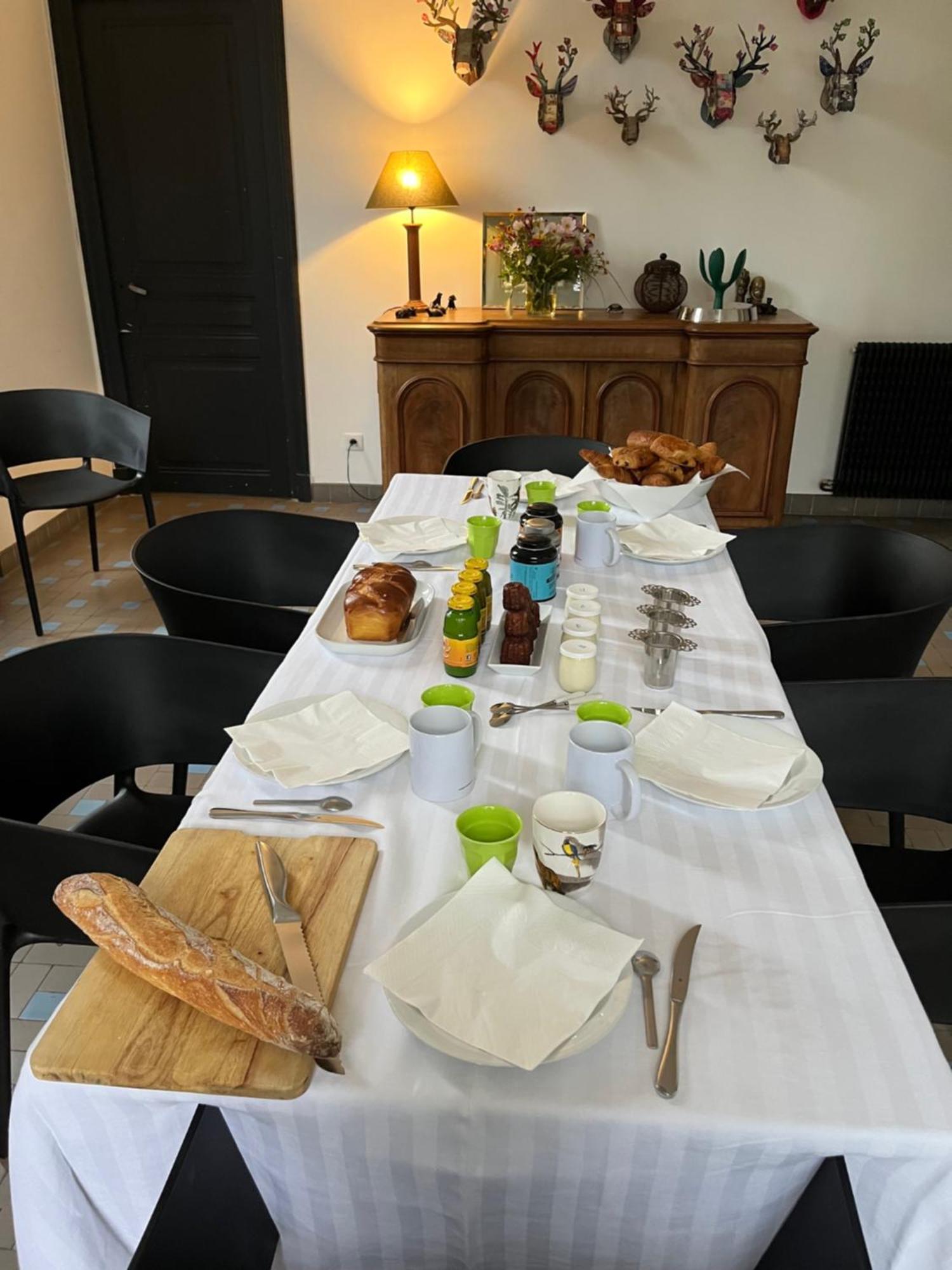 Maison Mokassi Laloubere Luaran gambar