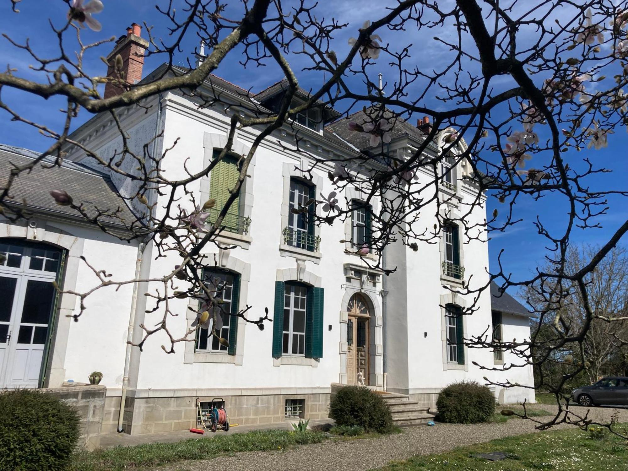 Maison Mokassi Laloubere Luaran gambar